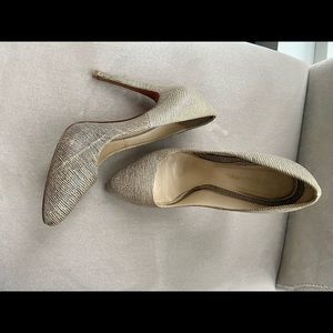 Rebecca Minkoff Pumps. Black & White.